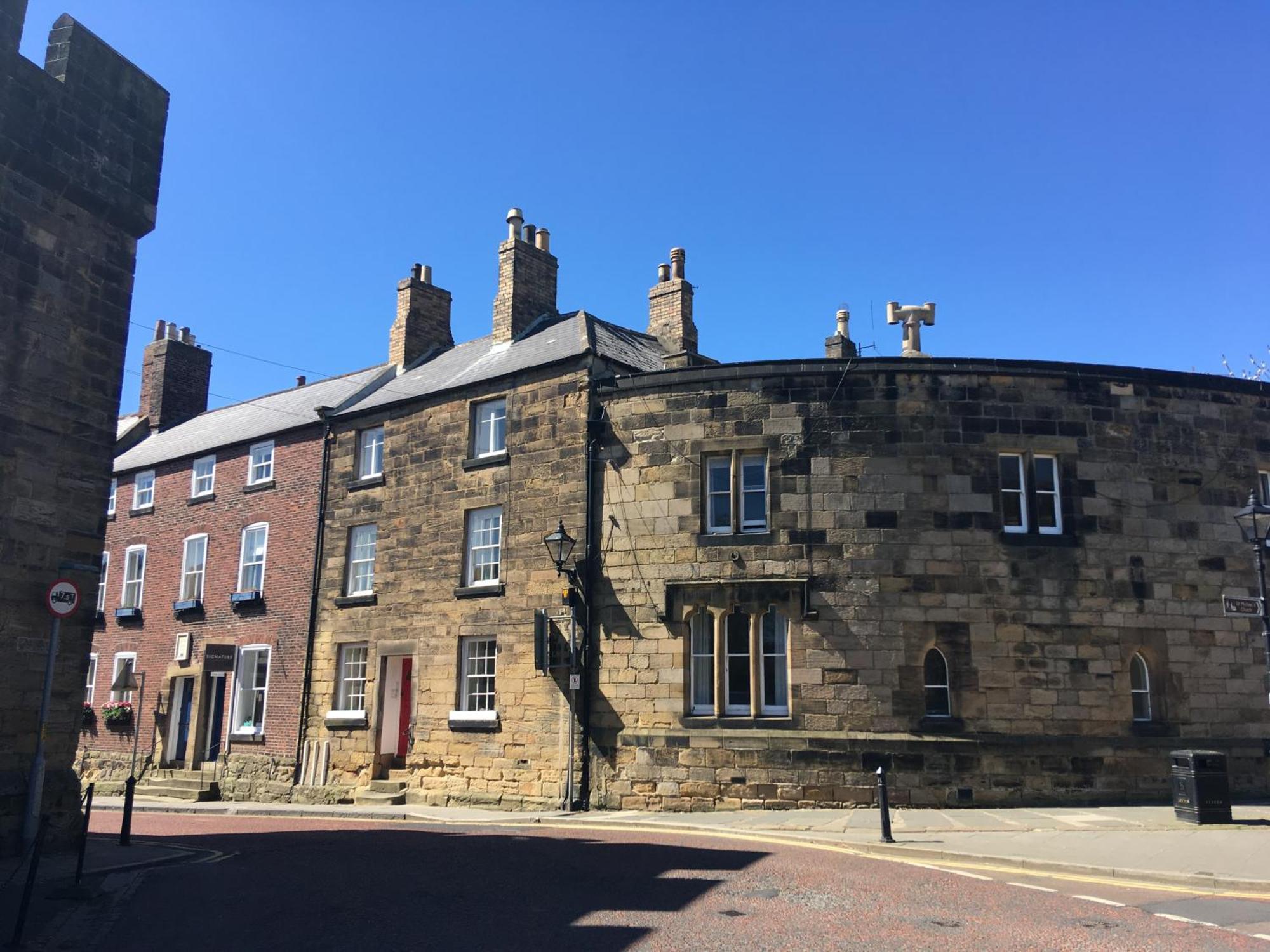 Lionsgate View - Luxury Apartment Opposite Alnwick Castle Exterior foto